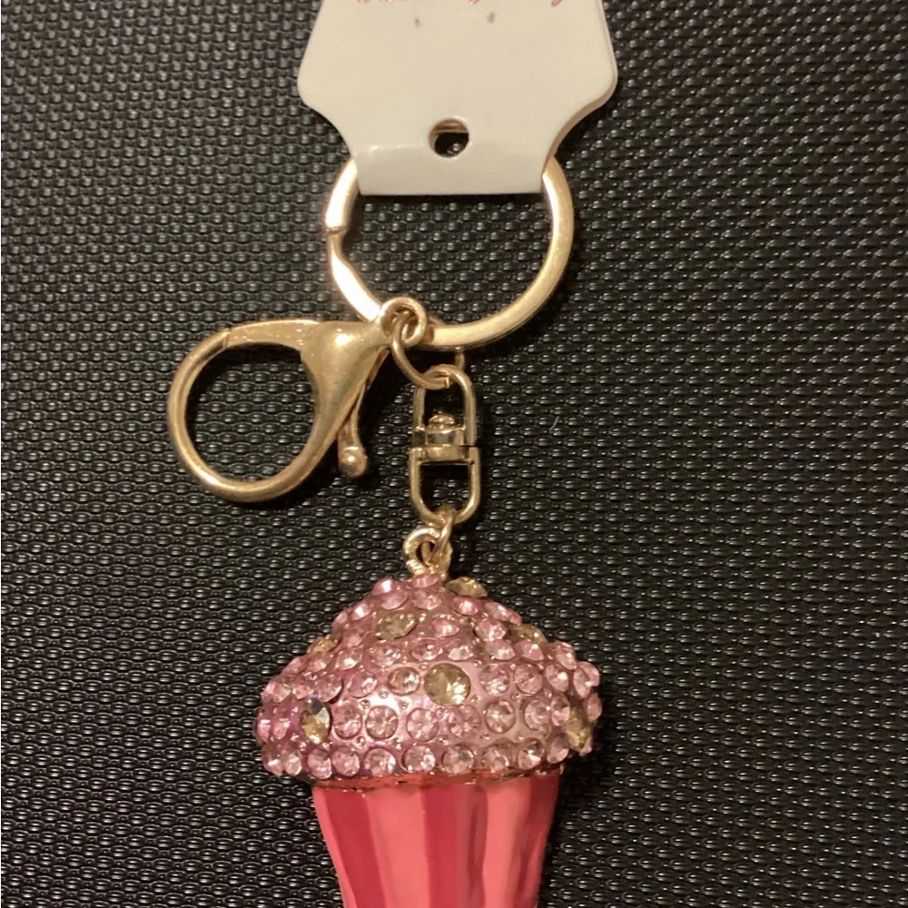 Cupcake Rhinestoned Sprinkles Purse/Keychain Tag NEW - Picture 1 of 4